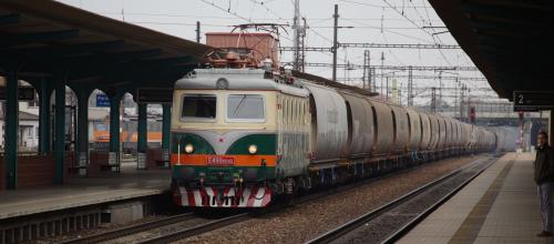LH5 8373